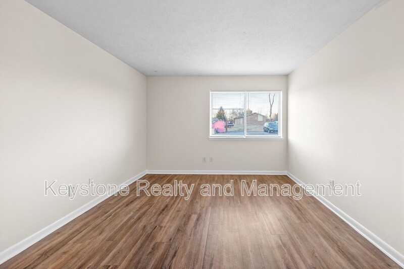 225 4J Clara Drive - Photo 5 of 13