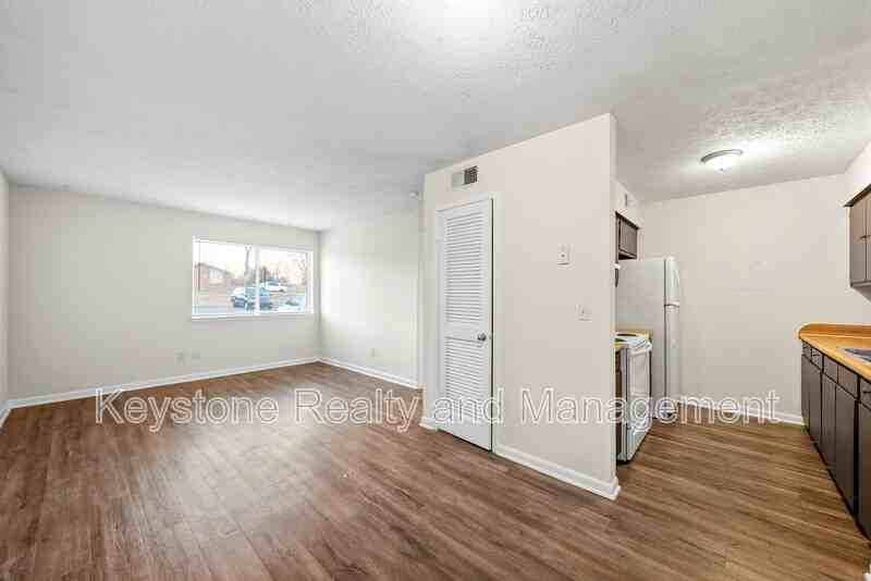 225 4J Clara Drive - Photo 7 of 13