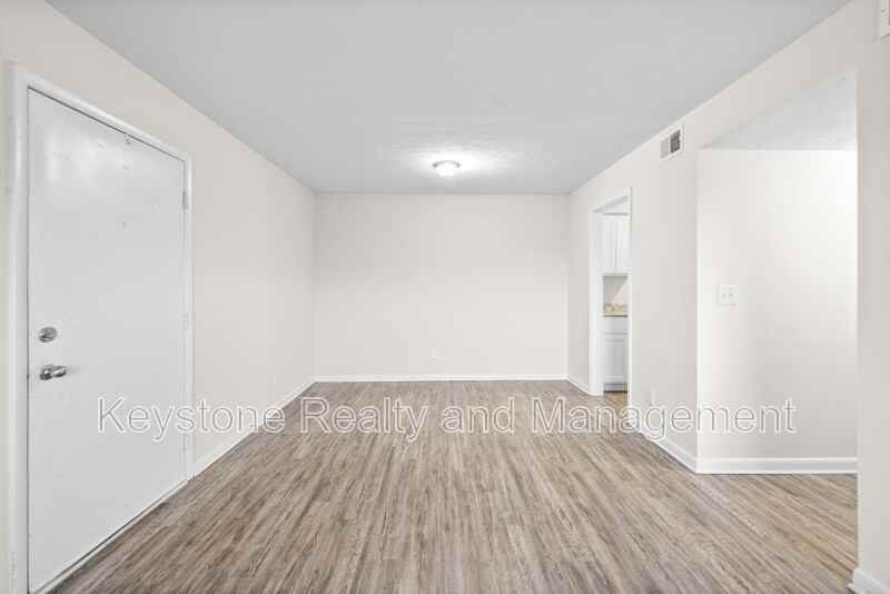 225 3G Clara Drive - Photo 4 of 15