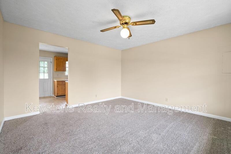 2080 Carneal Ln - Photo 3 of 16