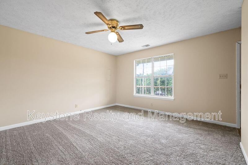 2080 Carneal Ln - Photo 4 of 16