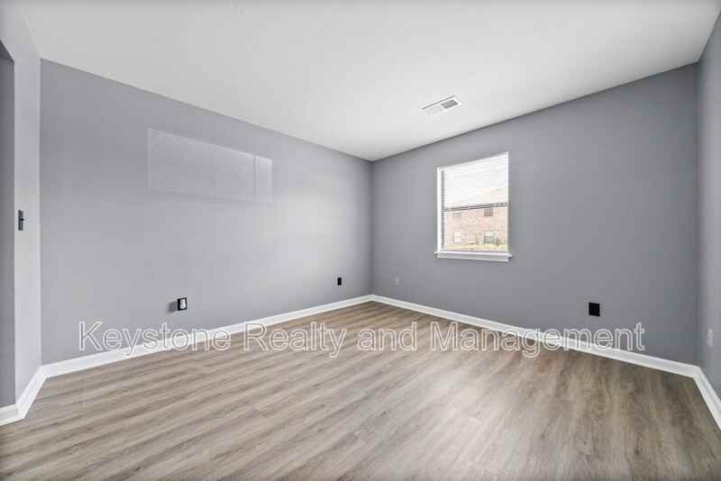 1937 High St - Photo 3 of 15