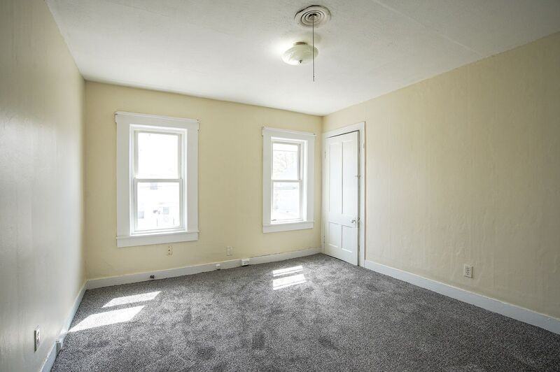 34 Joy St #2R - Photo 6 of 7
