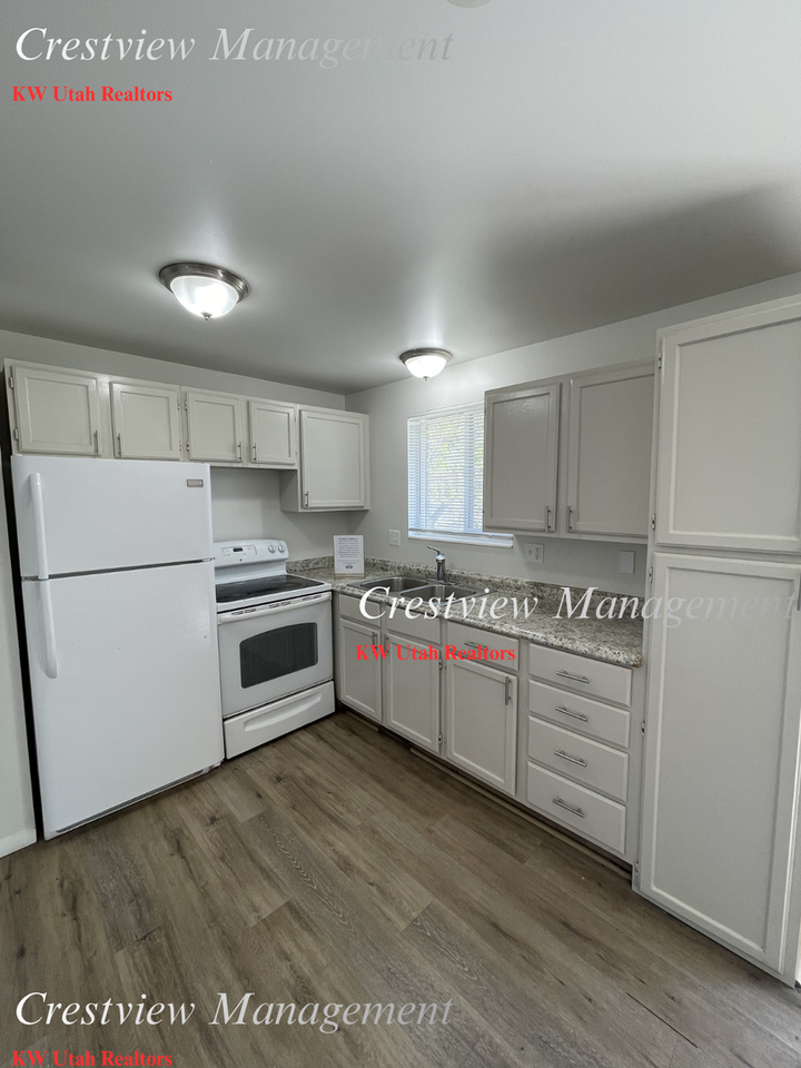 3621 S Chatterleigh Rd - Photo 4 of 16