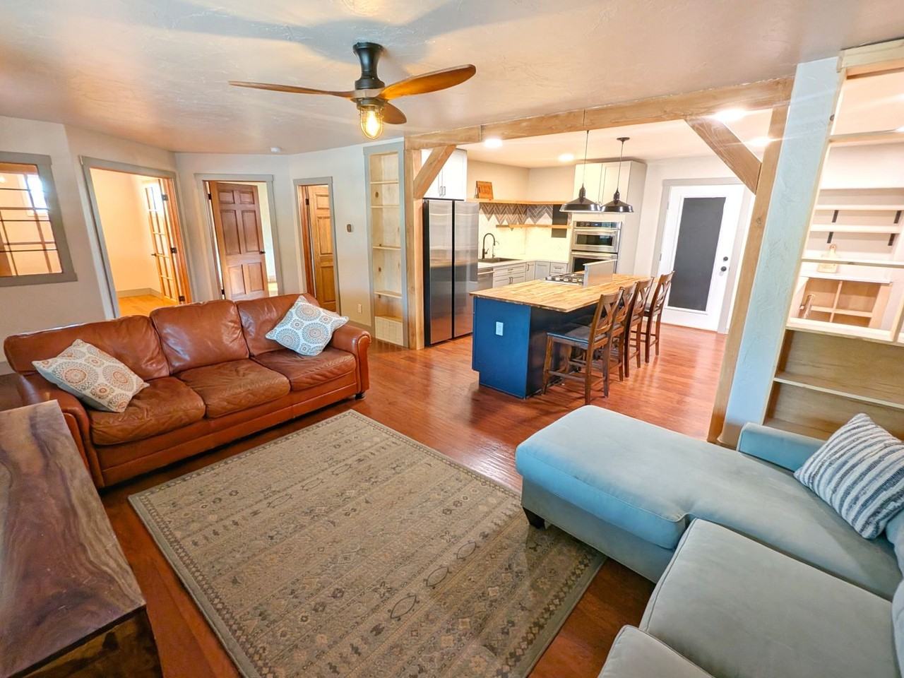 2404 Monterey Rd - Photo 6 of 35