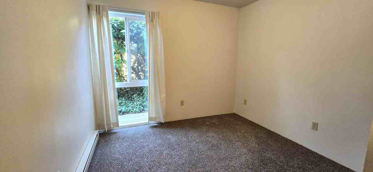 Stratford Apartments - Photo 7 of 41