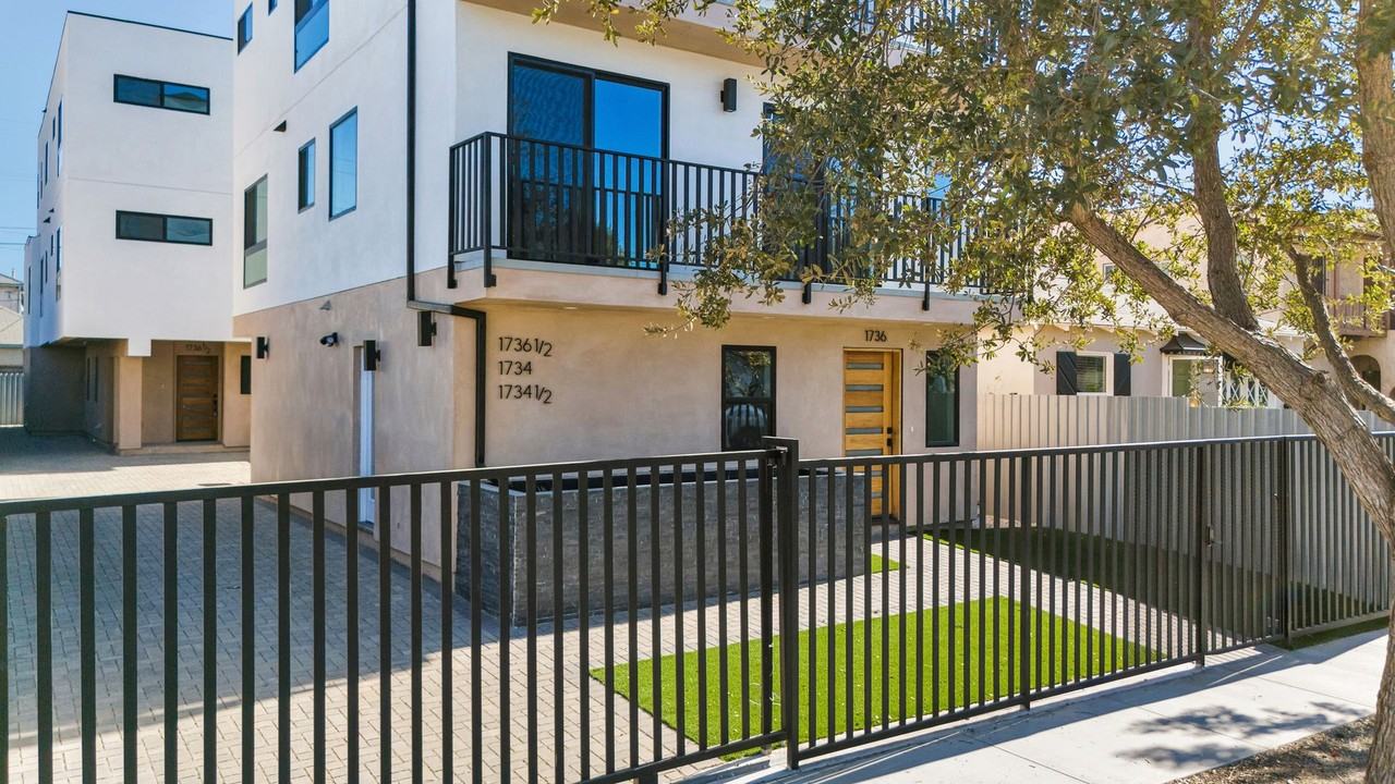 Best Priced Luxury 4 & 5 Bed Townhomes in Mid - Photo 2 of 50