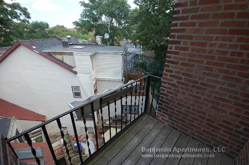 Sutherland Rd. & Commonwealth Ave. #M - Photo 5 of 16