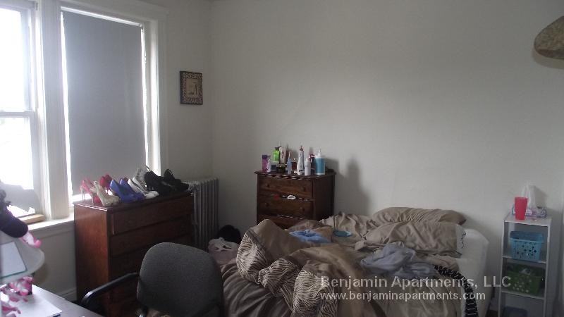 Sutherland Rd. & Commonwealth Ave. #M - Photo 7 of 16