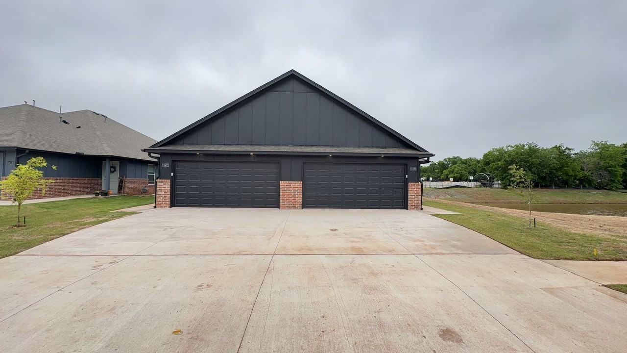 11420 N University Ave - Photo 3 of 22