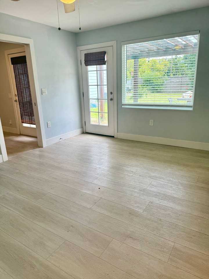 2704 21st Ave - Photo 4 of 14