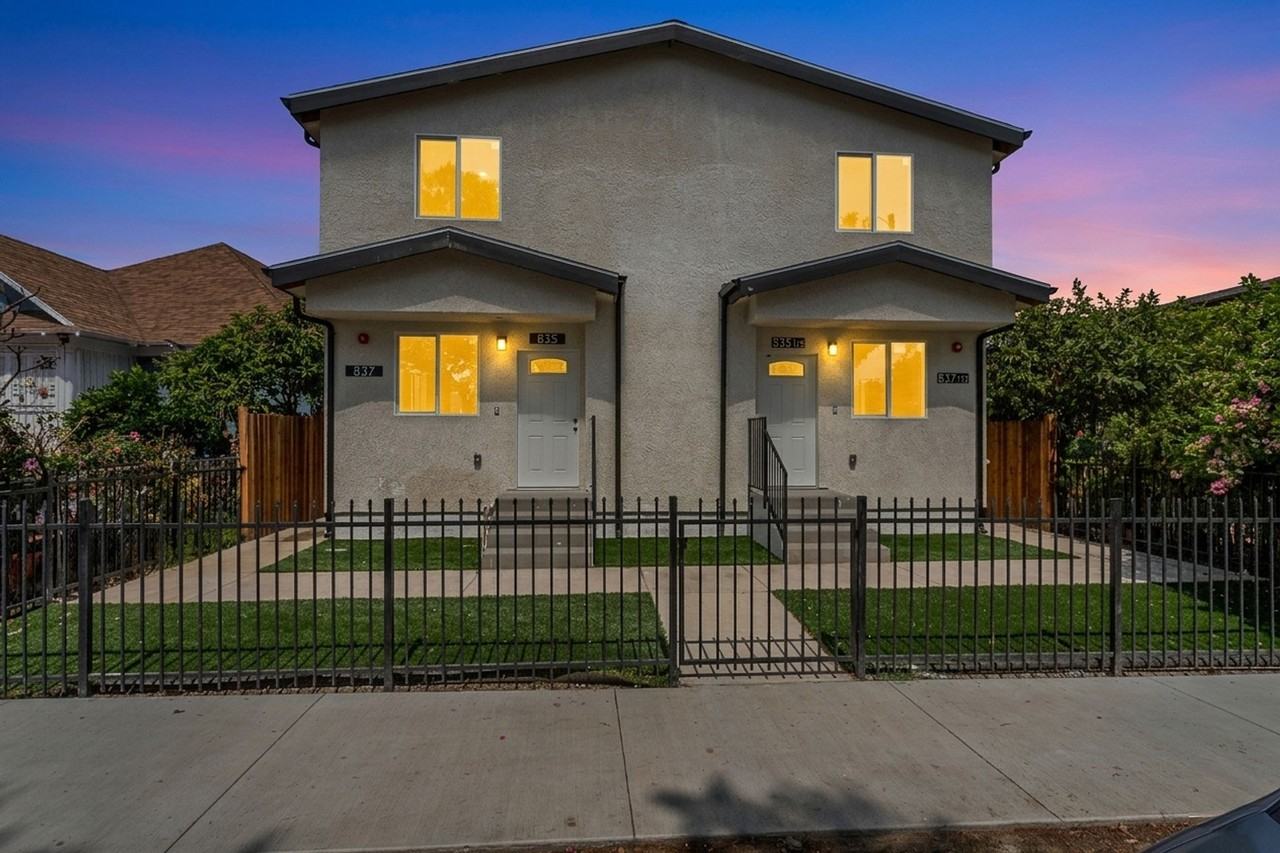 835 E 33rd - Photo 2 of 23