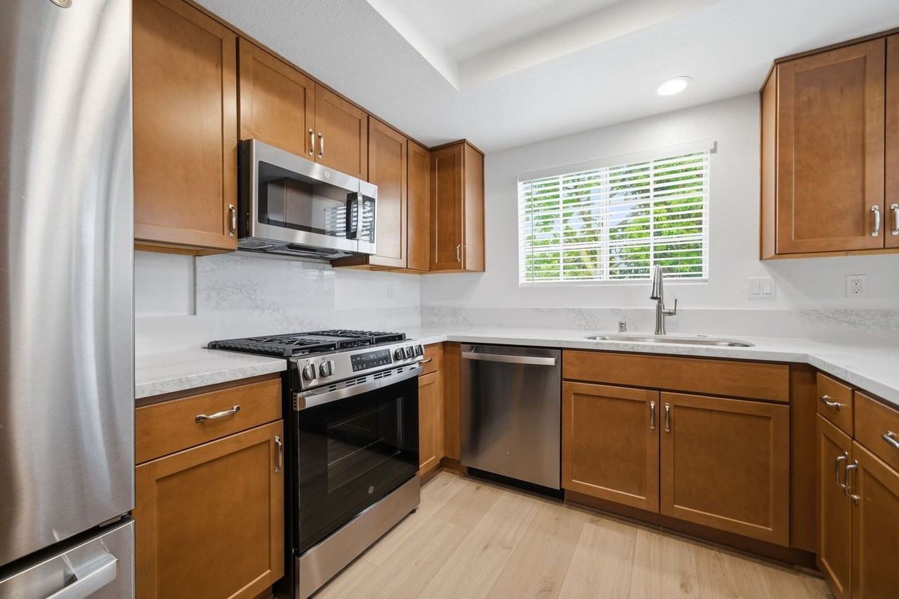 27937 Windsor - Photo 6 of 13