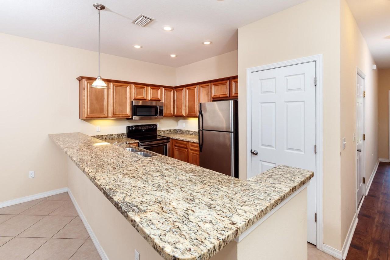 862 Fairview Dr #B - Photo 5 of 17