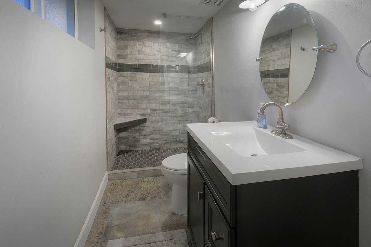 933 E Edison St #B - Photo 7 of 7