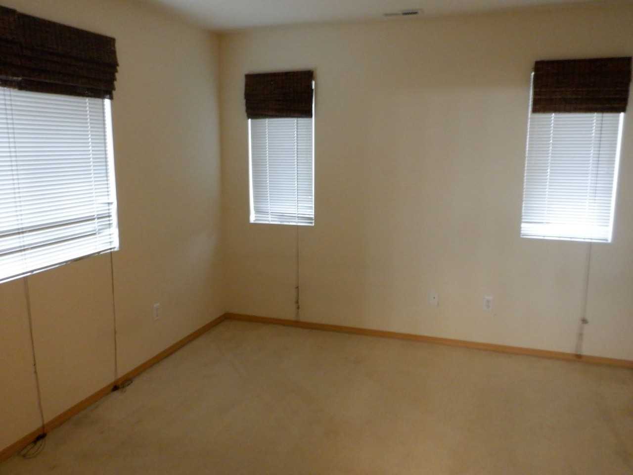 2125 Bobs Hollow Ln - Photo 6 of 8