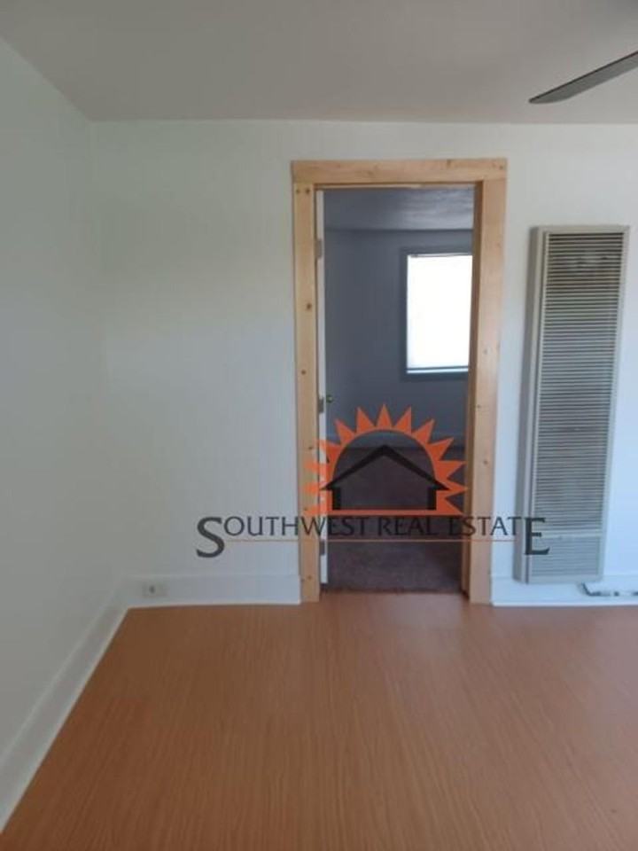 2000 Ross St - Photo 6 of 18