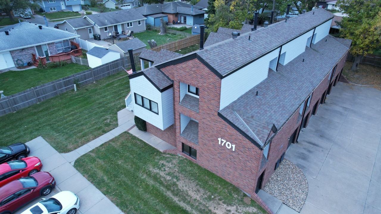 Luxury Living at 1701 Ridgehaven – Newly Renovated with Modern Comforts and Parkside Charm - Photo 5 of 9