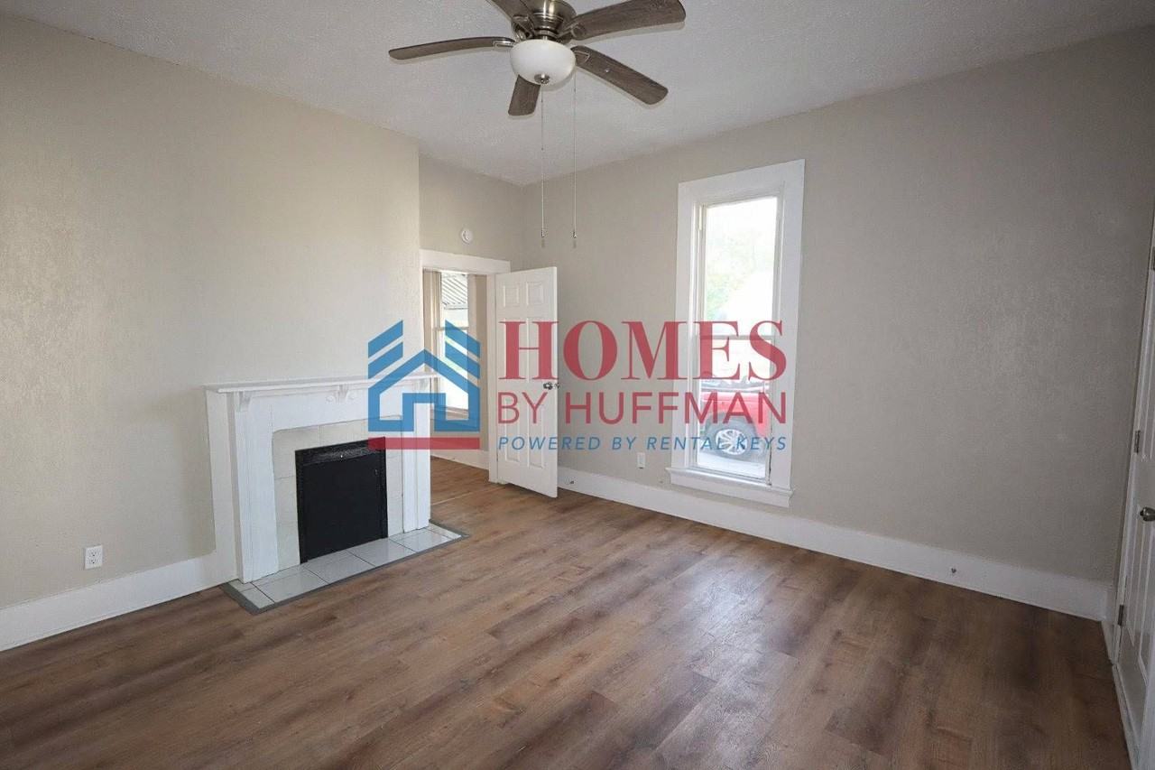 1315 N 3rd Ave - Photo 5 of 19