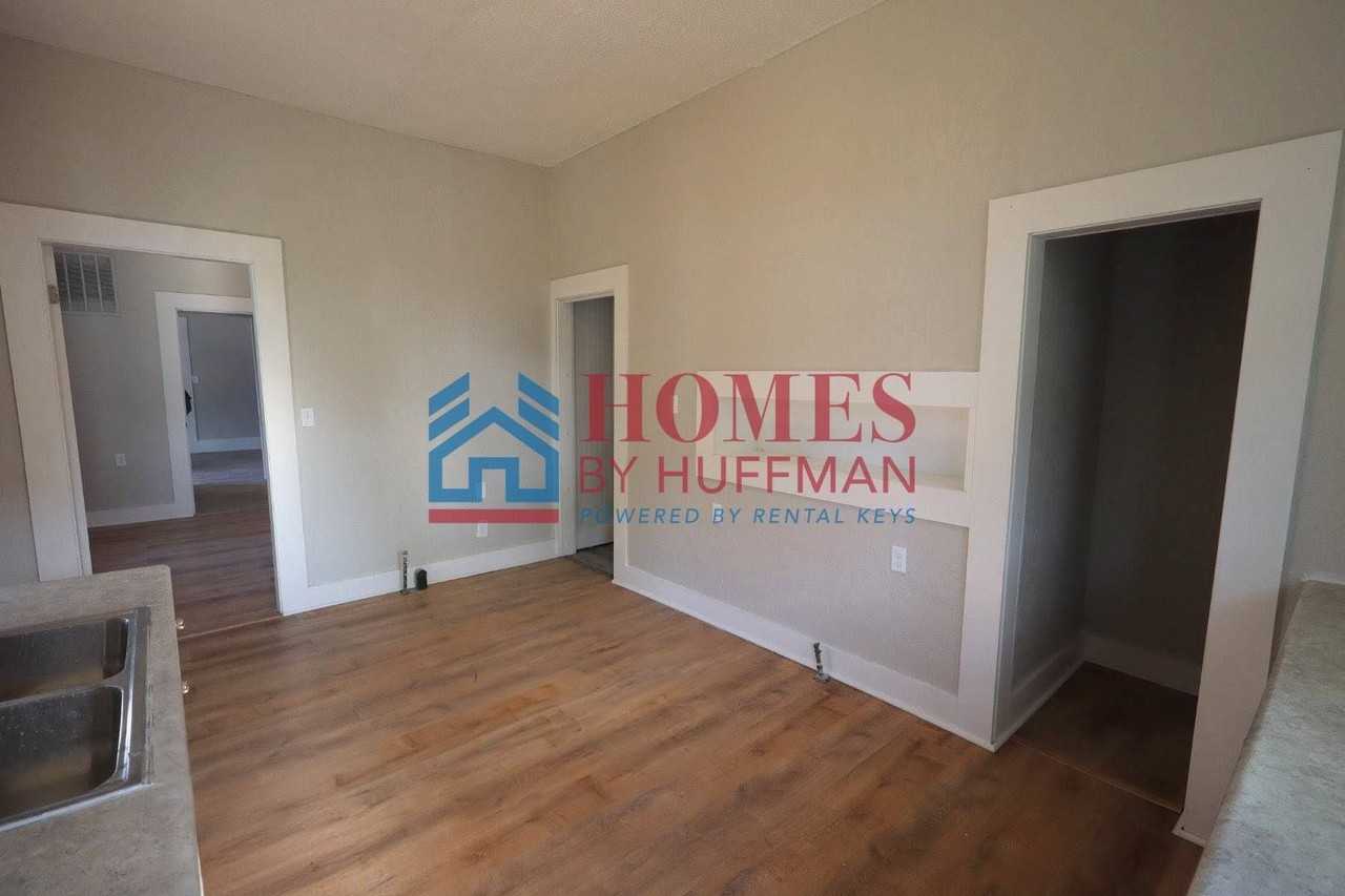 1315 N 3rd Ave - Photo 7 of 19