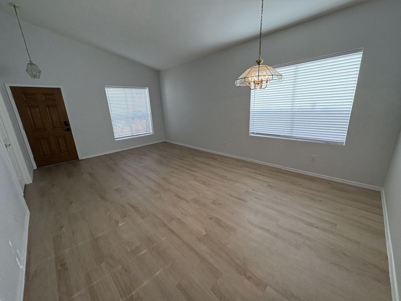 7766 E Castle Valley Way - Photo 5 of 45