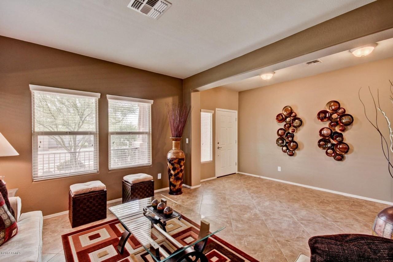 27609 N 19th Dr - Photo 4 of 37