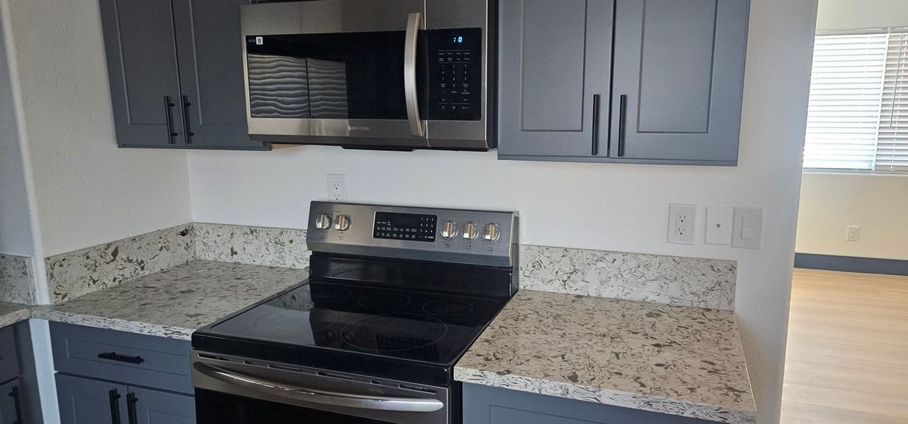 1804 Helen Ave - Photo 5 of 19