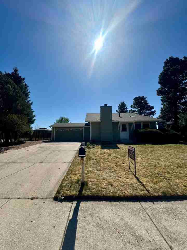 5045 Escapardo Way - Photo 4 of 43