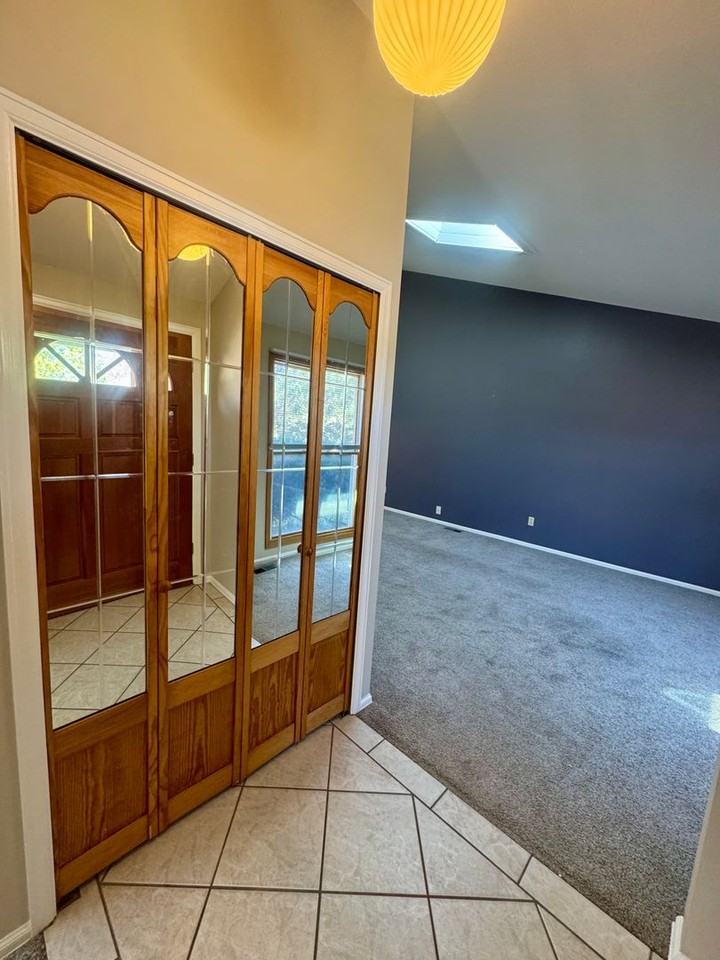 5045 Escapardo Way - Photo 5 of 43