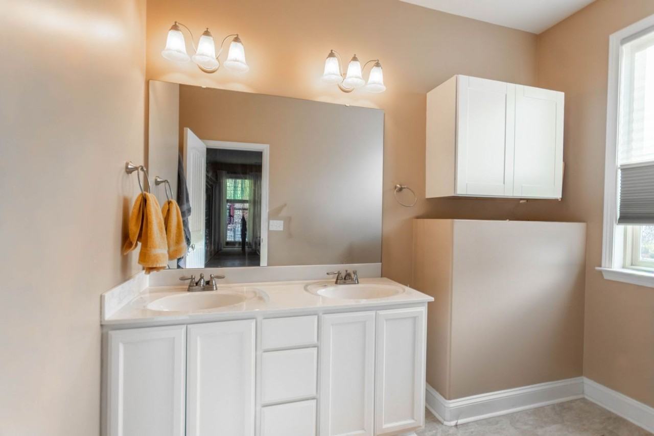 409 Trillium Creek Ct - Photo 5 of 12