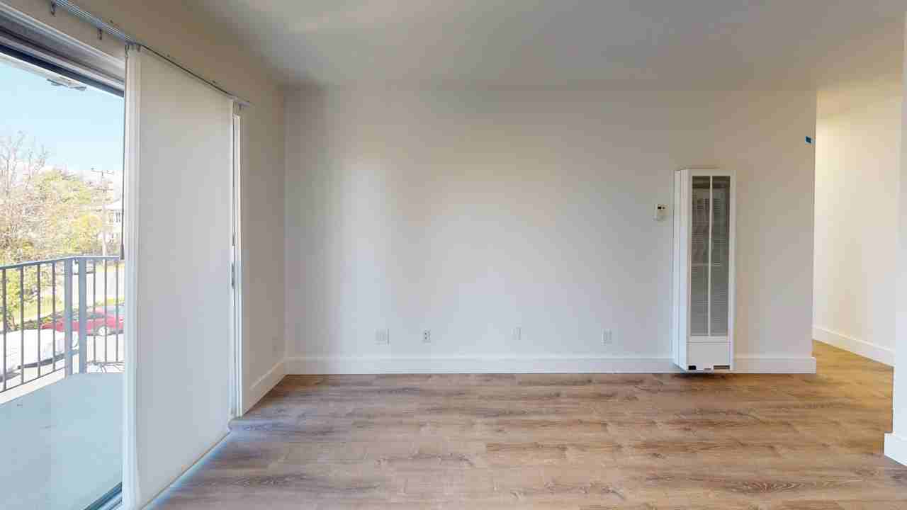 2252 Parker Street - Photo 4 of 21