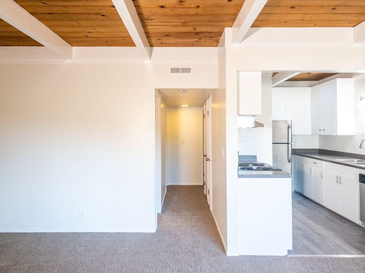 11 S Knoll Rd #17 - Photo 4 of 24