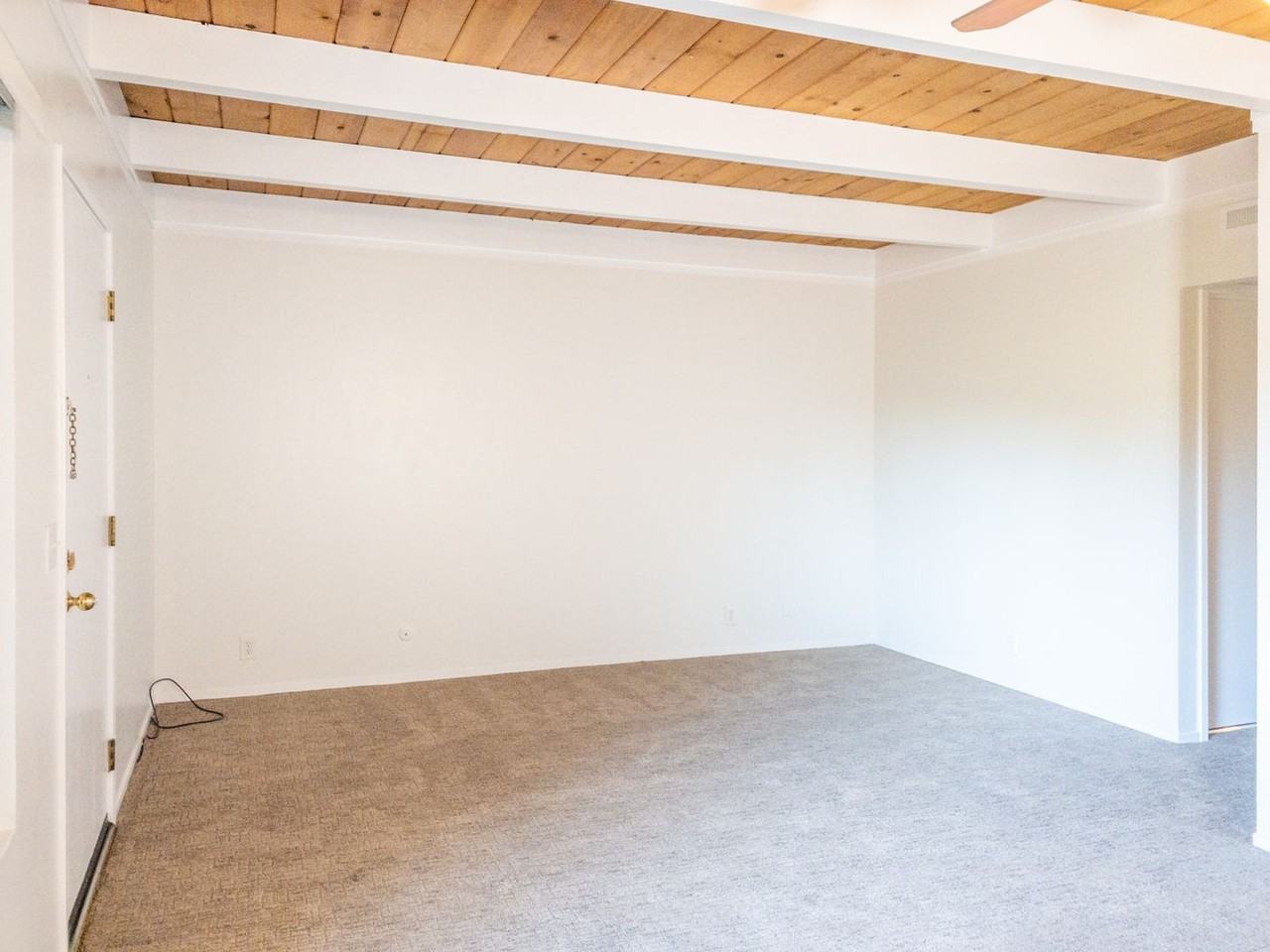 11 S Knoll Rd #17 - Photo 5 of 24