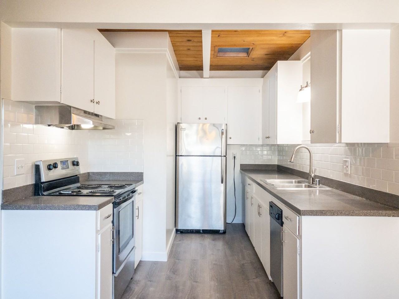 11 S Knoll Rd #17 - Photo 6 of 24