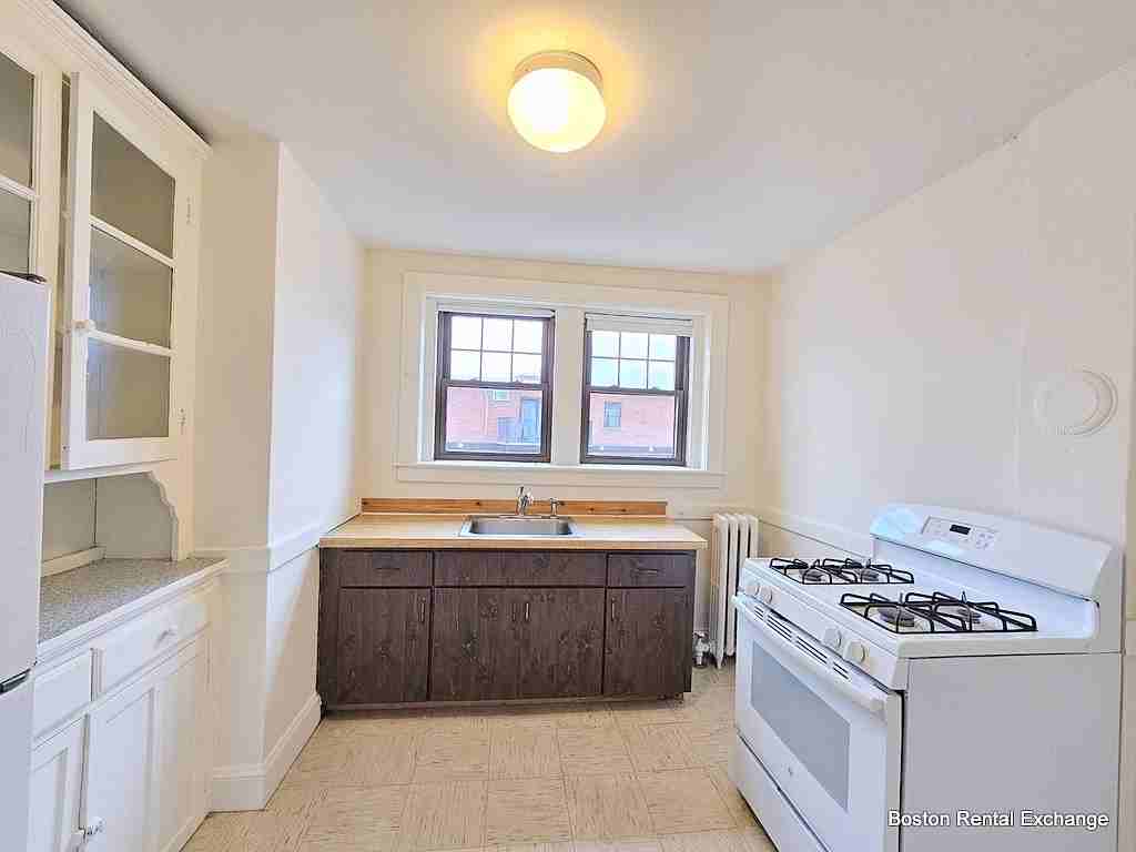 22 W Wyoming Ave #26 - Photo 5 of 13