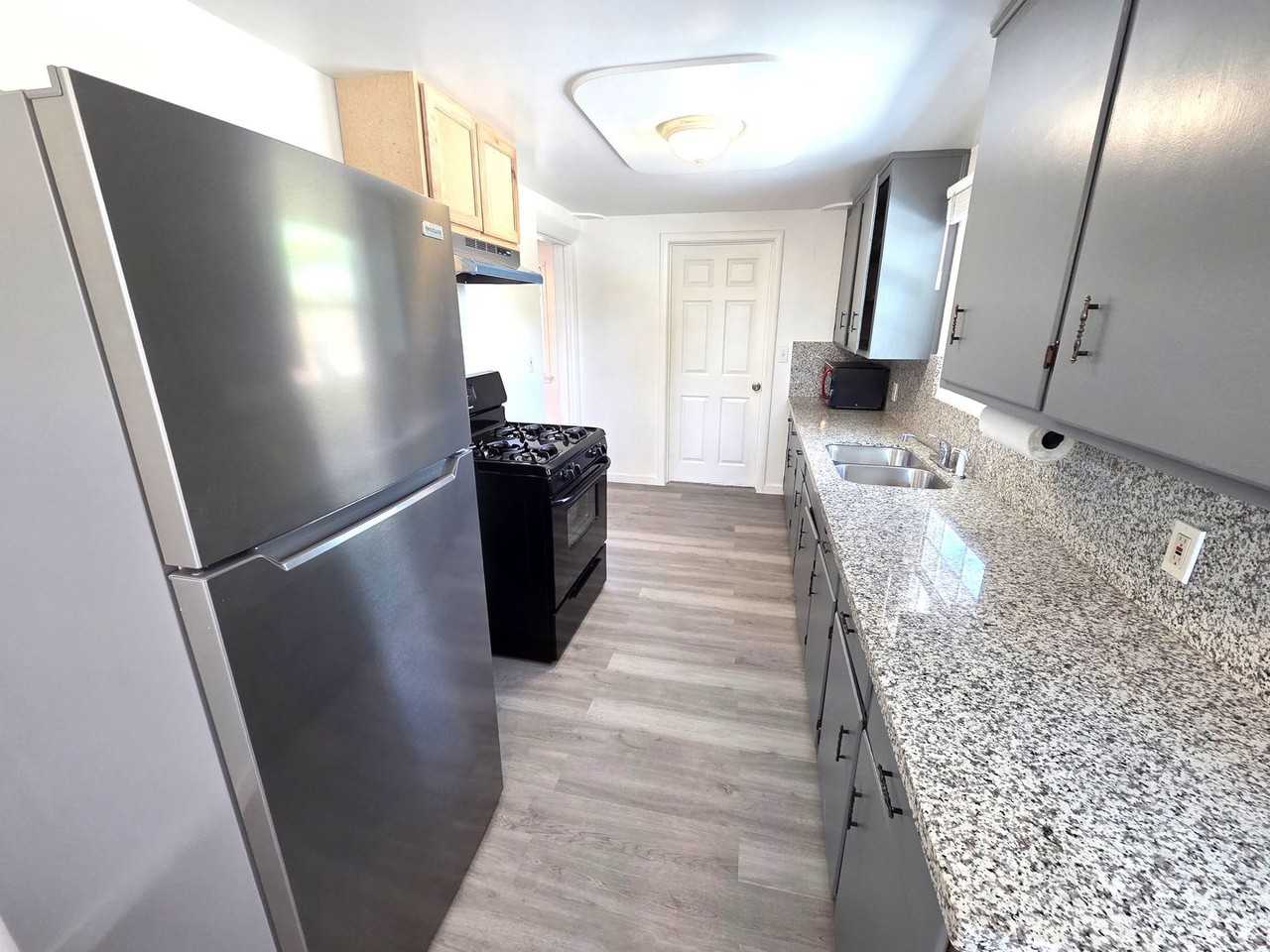 195 E Mountain View Ave - Photo 6 of 11