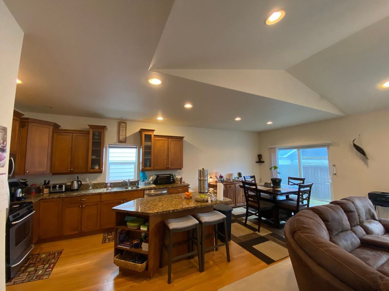 615 Darby Dr - Photo 6 of 40