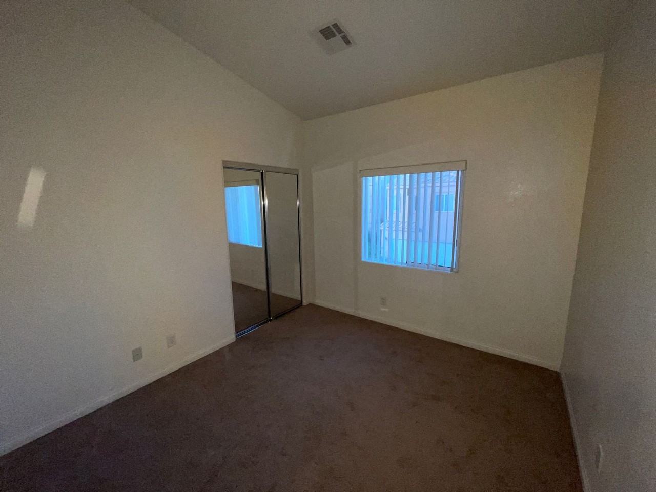 863 Park Walk Ave - Photo 7 of 13