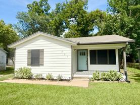 824 S Anderson St - Photo 1 of 1