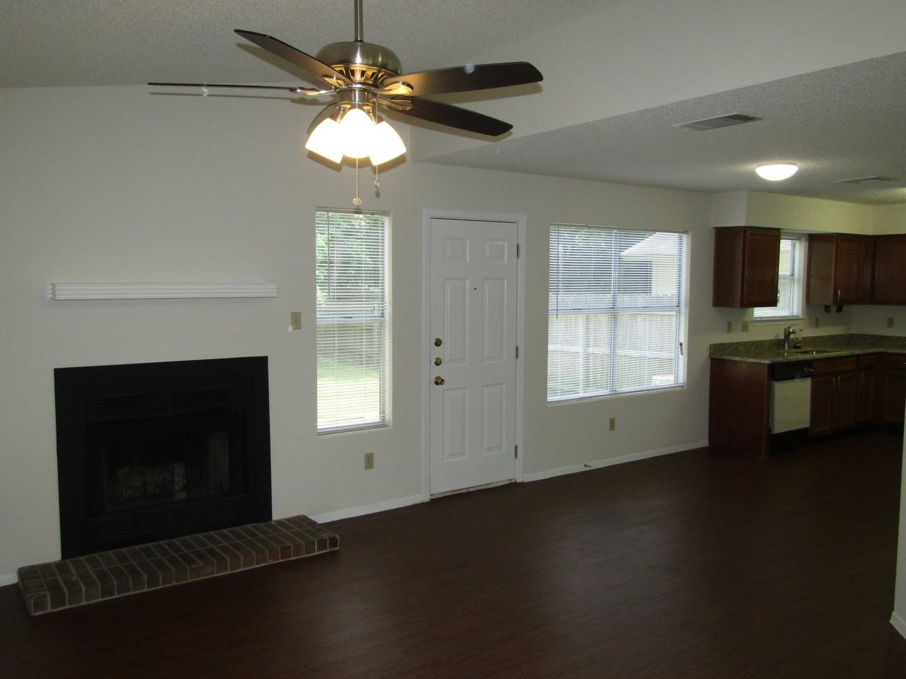 10609 Archdale Dr - Photo 4 of 27