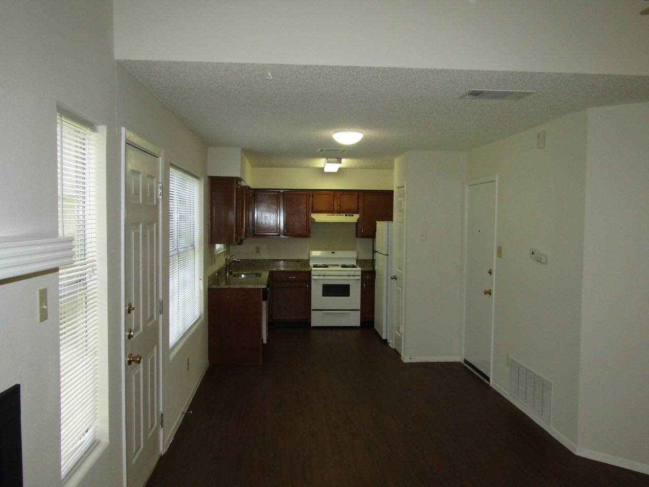 10609 Archdale Dr - Photo 5 of 27