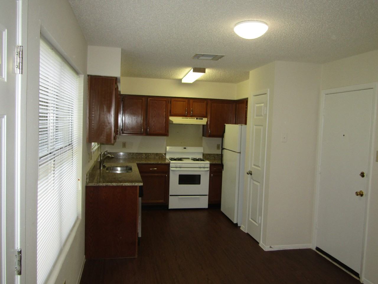 10609 Archdale Dr - Photo 7 of 27