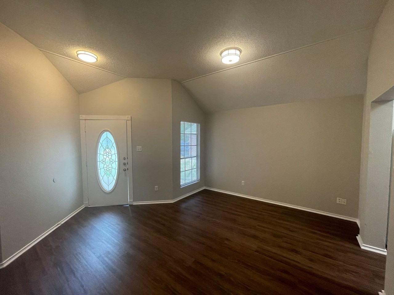 3625 Cheyenne St - Photo 6 of 29