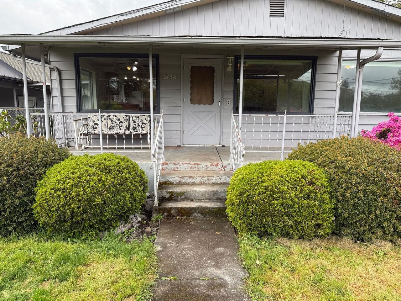 2650 31st St - Photo 4 of 41