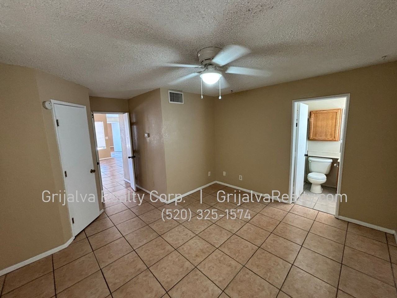 2906 W Avenida Obregon - Photo 7 of 16
