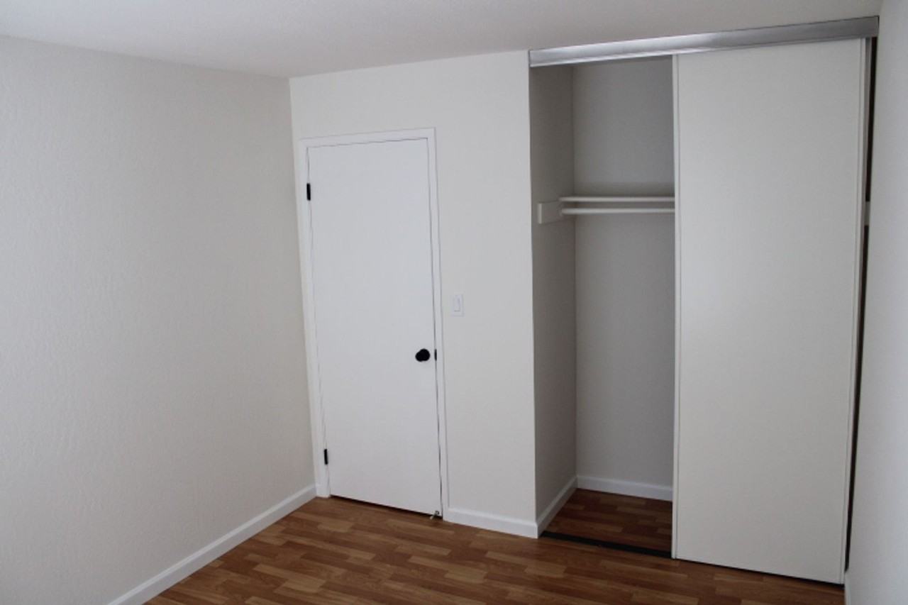 2152 Blue Jay Cir - Photo 5 of 31