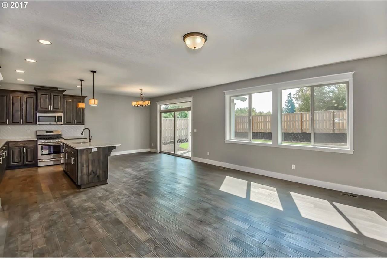 3879 N Morris St - Photo 4 of 23