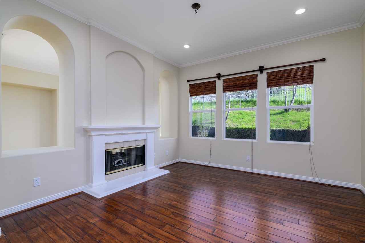 5365 Via Pisa - Photo 5 of 41