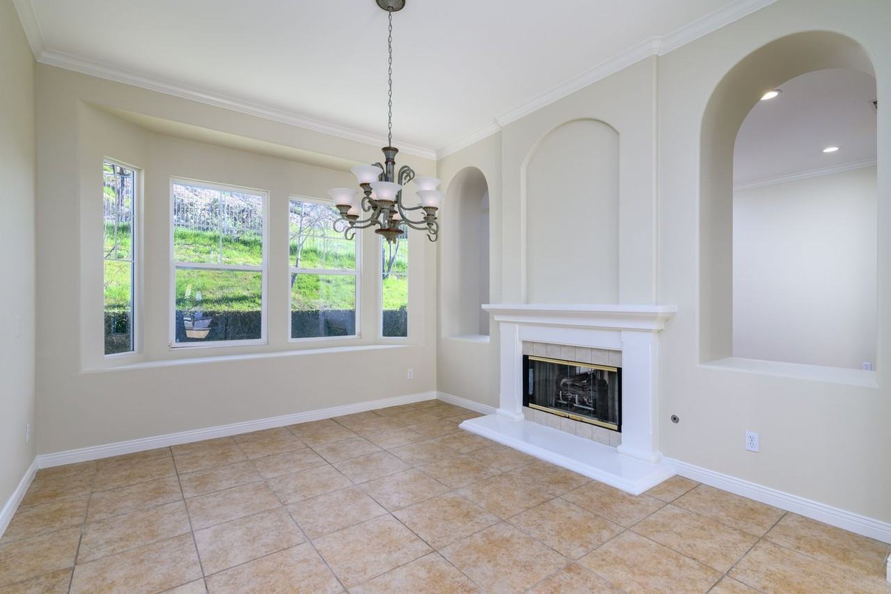 5365 Via Pisa - Photo 6 of 41