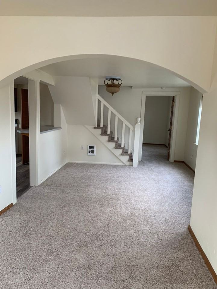 2830 Se Glenn St - Photo 2 of 21